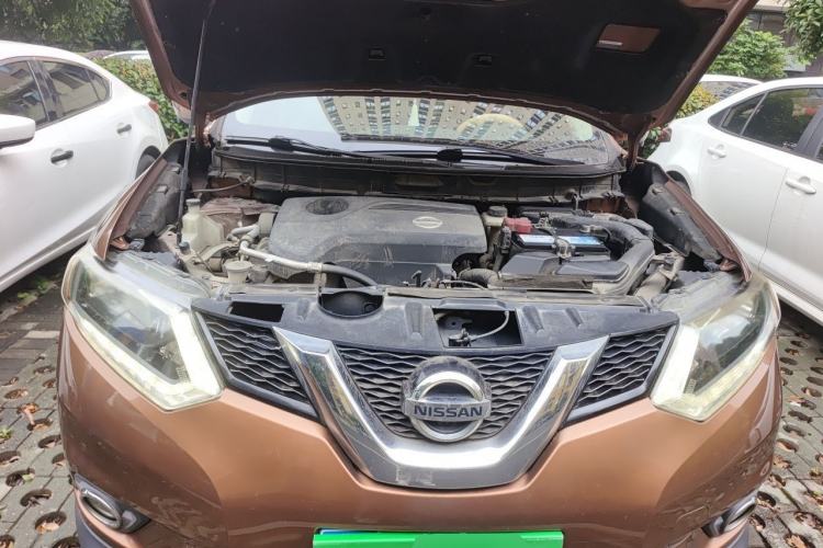 Used Nissan X-Trail 2014 2.5L CVT Luxury Edition 4WD Engine Bay