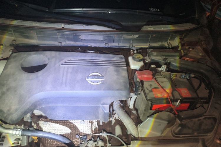 Used Nissan X-Trail 2014 2.5L CVT Luxury Edition 4WD Engine Bay