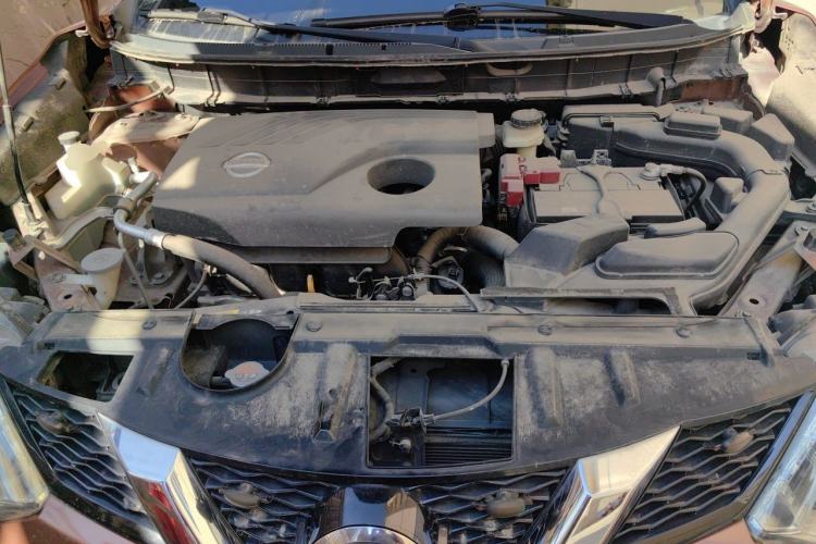 Used Nissan X-Trail 2014 2.0L CVT Smart Edition 2WD Engine Bay