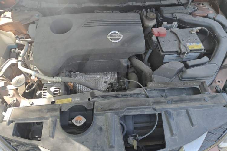 Used Nissan X-Trail 2014 2.5L CVT Luxury Edition 4WD Engine Bay
