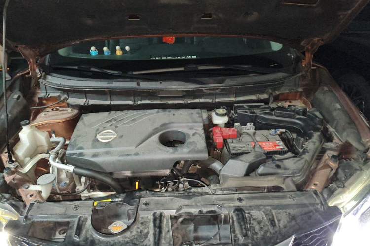 Used Nissan X-Trail 2014 2.0L CVT Comfort Edition 2WD Engine Bay