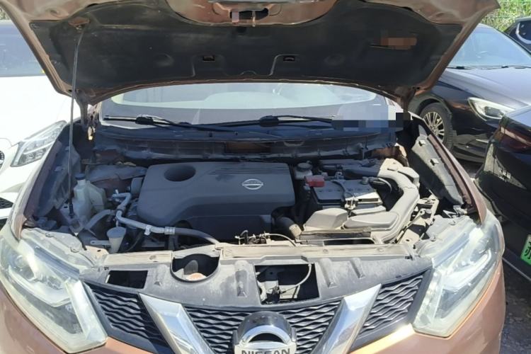 Used Nissan X-Trail 2014 2.5L CVT Ultimate Edition 4WD Engine Bay
