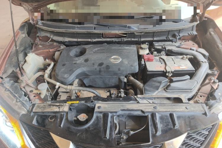 Used Nissan X-Trail 2014 2.5L CVT Ultimate Edition 4WD Engine Bay