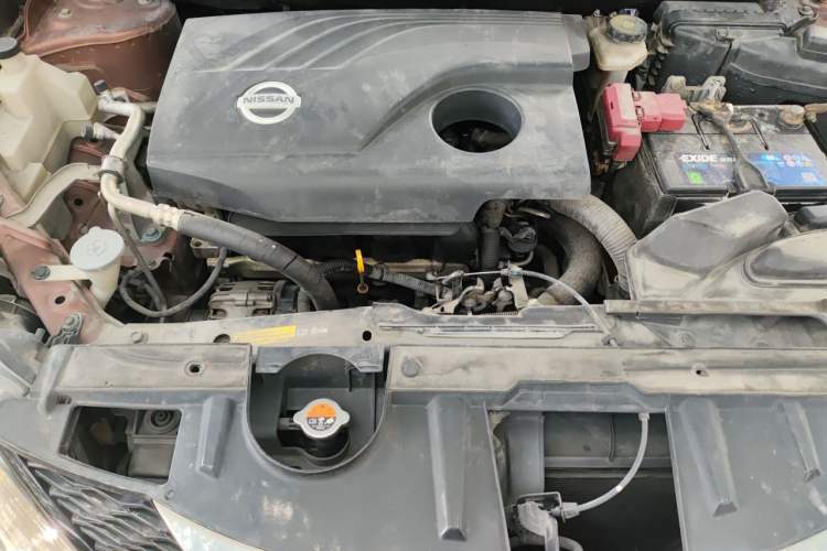 Used Nissan X-Trail 2014 2.0L CVT Comfort Edition 2WD Engine Bay