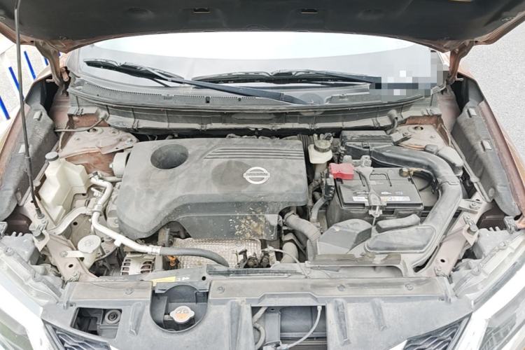 Used Nissan X-Trail 2014 2.5L CVT Leading Edition 4WD Engine Bay