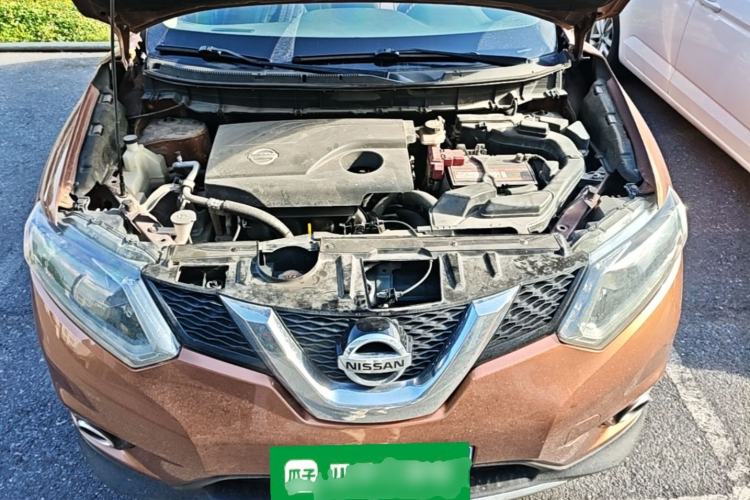 Used Nissan X-Trail 2014 2.0L CVT Comfort Edition 2WD Engine Bay