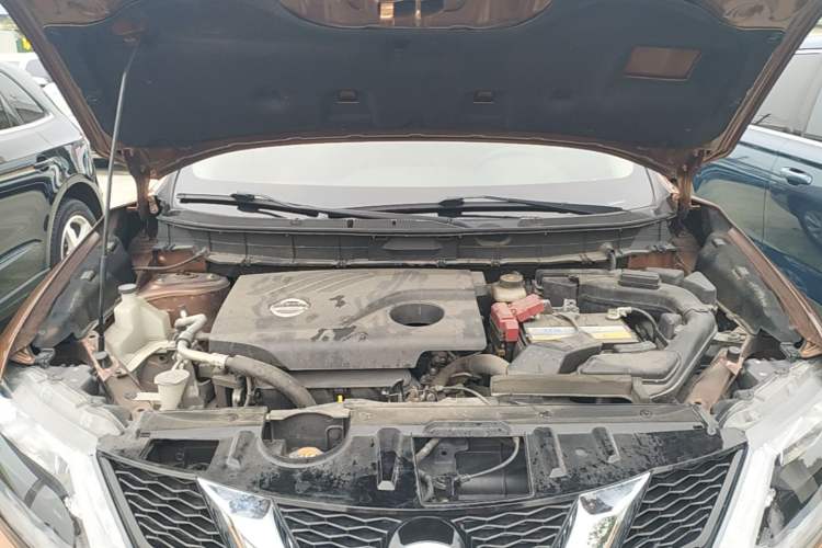Used Nissan X-Trail 2014 2.0L CVT Comfort Edition 2WD Engine Bay