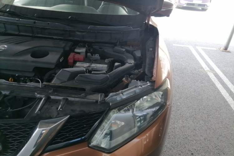 Used Nissan X-Trail 2014 2.0L CVT Comfort Edition 2WD Engine Bay Left