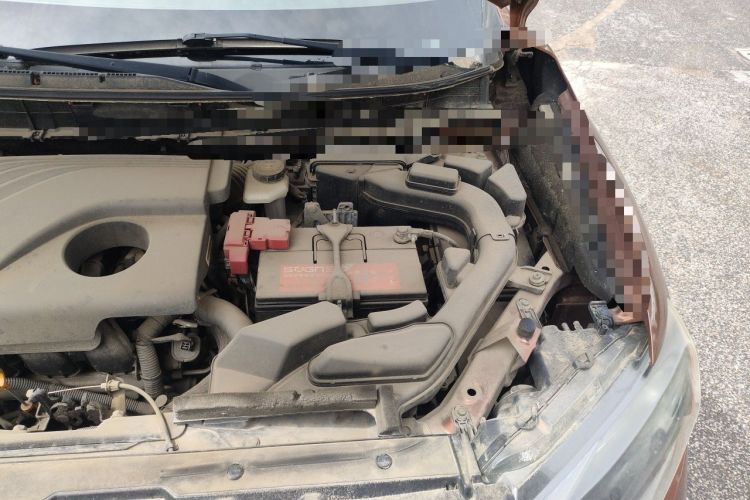 Used Nissan X-Trail 2014 2.0L CVT Comfort Edition 2WD Engine Bay Left