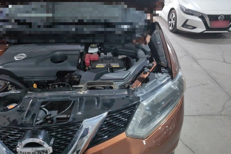 Used Nissan X-Trail 2014 2.0L CVT Comfort Edition 2WD Engine Bay Left