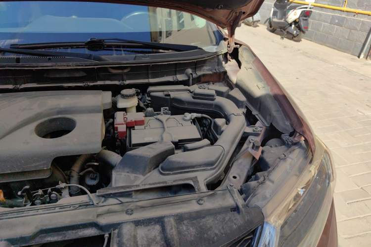 Used Nissan X-Trail 2014 2.0L CVT Smart Edition 2WD Engine Bay Left