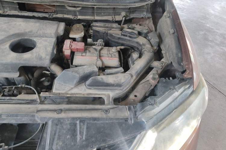 Used Nissan X-Trail 2014 2.0L CVT Comfort Edition 2WD Engine Bay Left