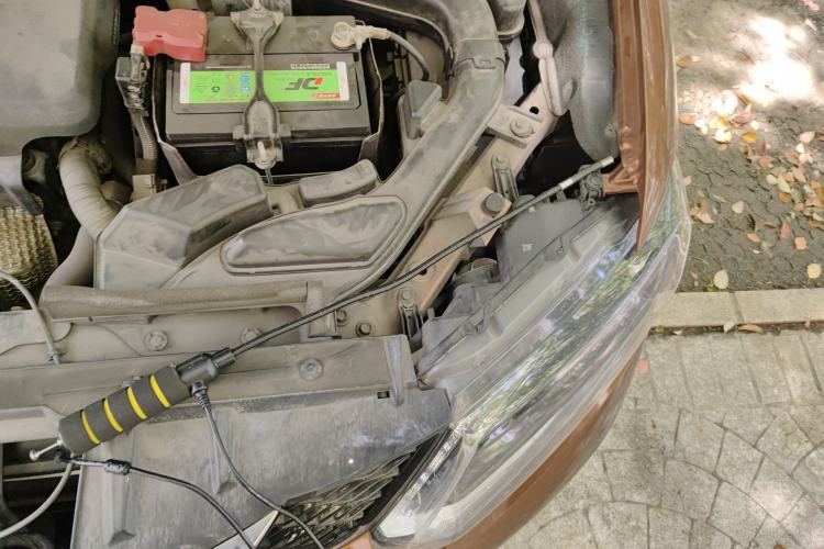 Used Nissan X-Trail 2014 2.5L CVT Luxury Edition 4WD Engine Bay Left