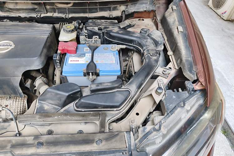 Used Nissan X-Trail 2014 2.5L CVT Luxury Edition 4WD Engine Bay Left
