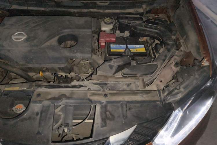 Used Nissan X-Trail 2014 2.0L CVT Smart Edition 2WD Engine Bay Left