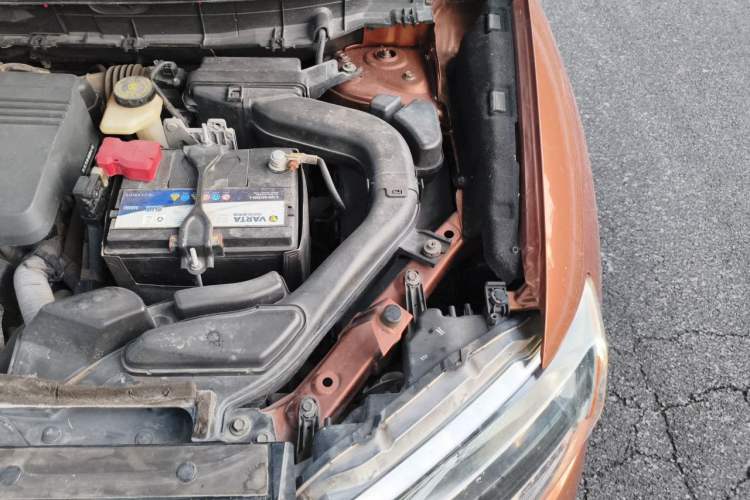 Used Nissan X-Trail 2014 2.5L CVT Luxury Edition 4WD Engine Bay Left