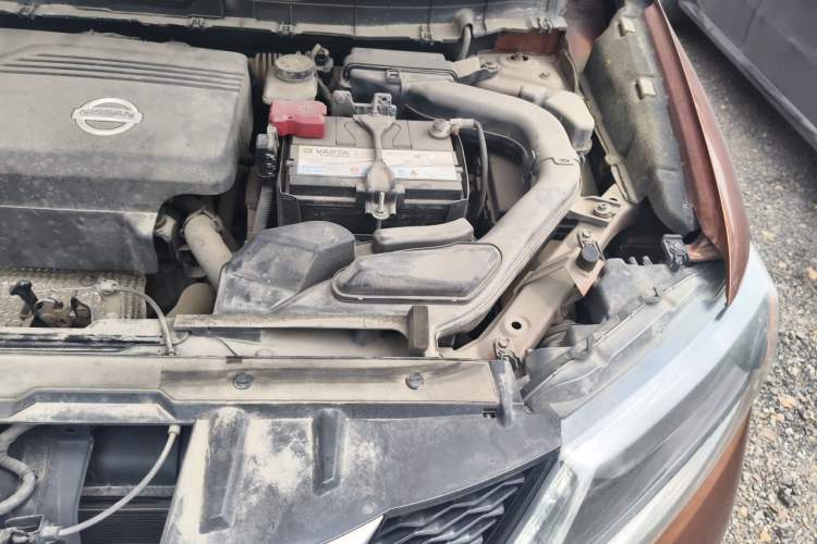 Used Nissan X-Trail 2014 2.5L CVT Luxury Edition 4WD Engine Bay Left
