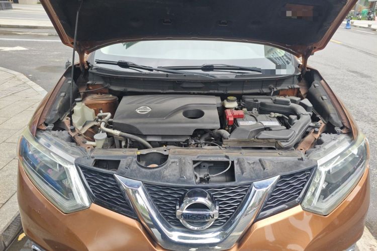 Used Nissan X-Trail 2014 2.0L CVT Comfort Edition 2WD Engine Bay