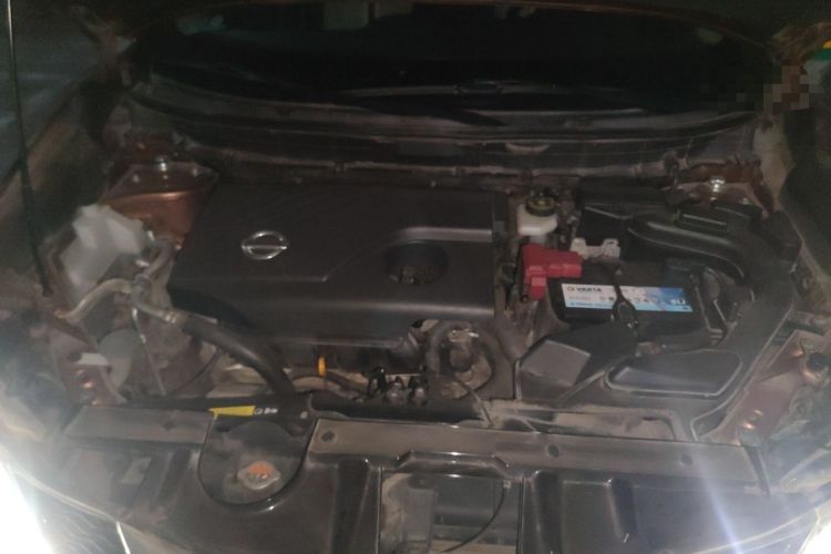 Used Nissan X-Trail 2014 2.0L CVT Comfort Edition 2WD Engine Bay
