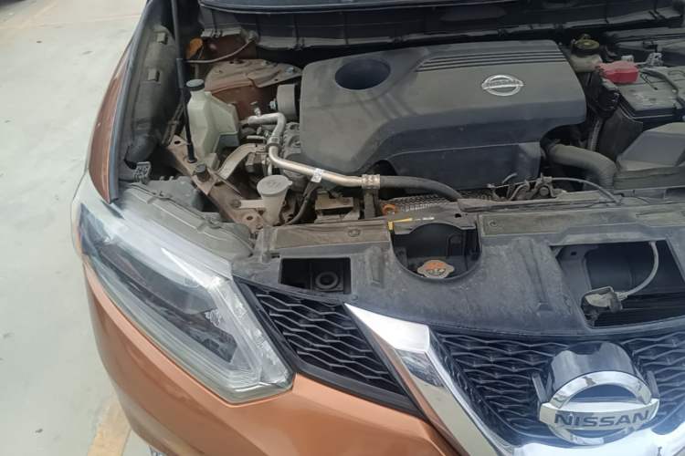 Used Nissan X-Trail 2014 2.5L CVT Luxury Edition 4WD Engine Bay Right