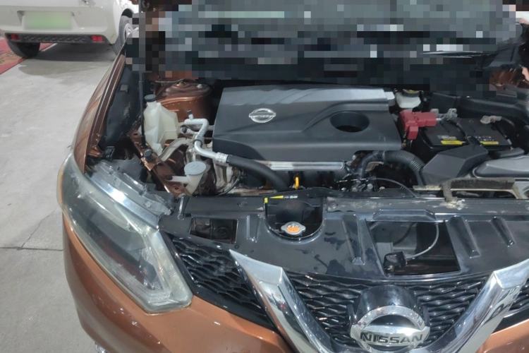 Used Nissan X-Trail 2014 2.0L CVT Comfort Edition 2WD Engine Bay Right