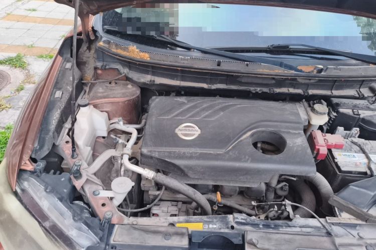 Used Nissan X-Trail 2014 2.0L CVT Comfort Edition 2WD Engine Bay Right