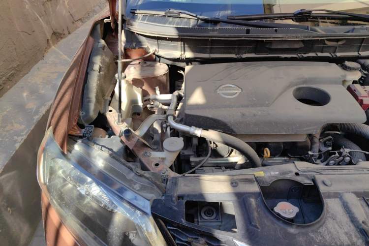 Used Nissan X-Trail 2014 2.0L CVT Smart Edition 2WD Engine Bay Right