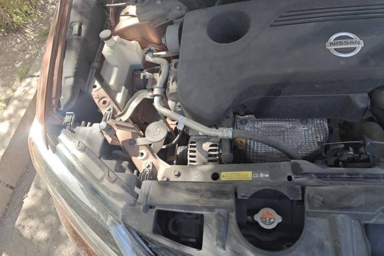 Used Nissan X-Trail 2014 2.5L CVT Luxury Edition 4WD Engine Bay Right