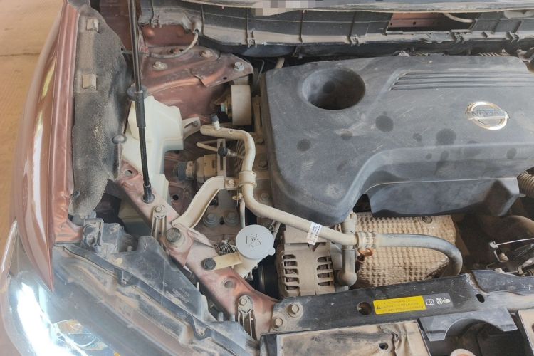 Used Nissan X-Trail 2014 2.5L CVT Ultimate Edition 4WD Engine Bay Right