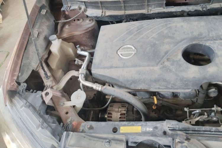 Used Nissan X-Trail 2014 2.0L CVT Comfort Edition 2WD Engine Bay Right