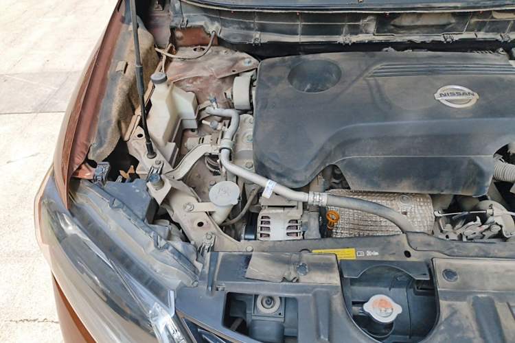 Used Nissan X-Trail 2014 2.5L CVT Luxury Edition 4WD Engine Bay Right