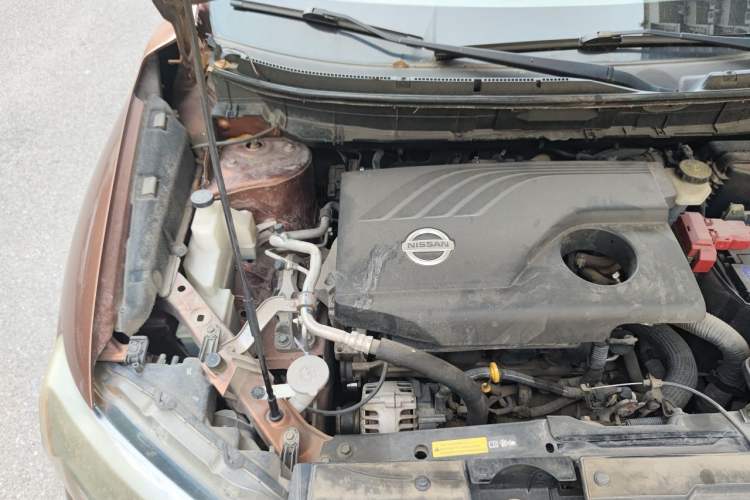 Used Nissan X-Trail 2014 2.0L CVT Comfort Edition 2WD Engine Bay Right
