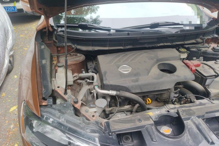 Used Nissan X-Trail 2014 2.0L CVT Comfort Edition 2WD Engine Bay Right