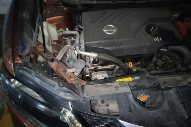 Used Nissan X-Trail 2014 2.0L CVT Smart Edition 2WD Engine Bay Right