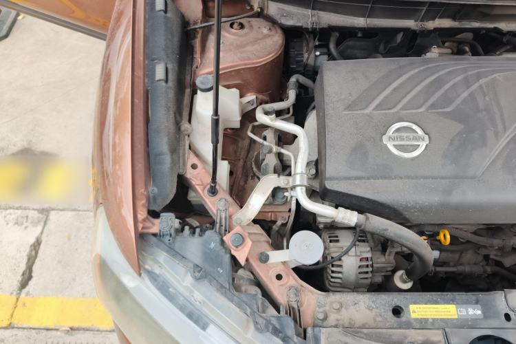 Used Nissan X-Trail 2014 2.0L CVT Comfort Edition 2WD Engine Bay Right