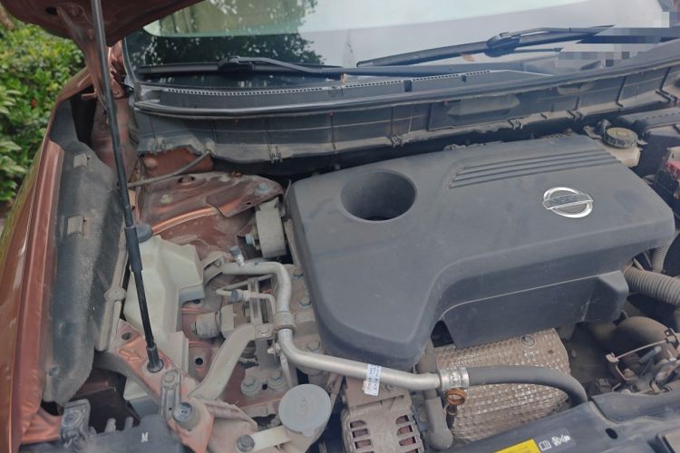 Used Nissan X-Trail 2014 2.5L CVT Leading Edition 4WD Engine Bay Right