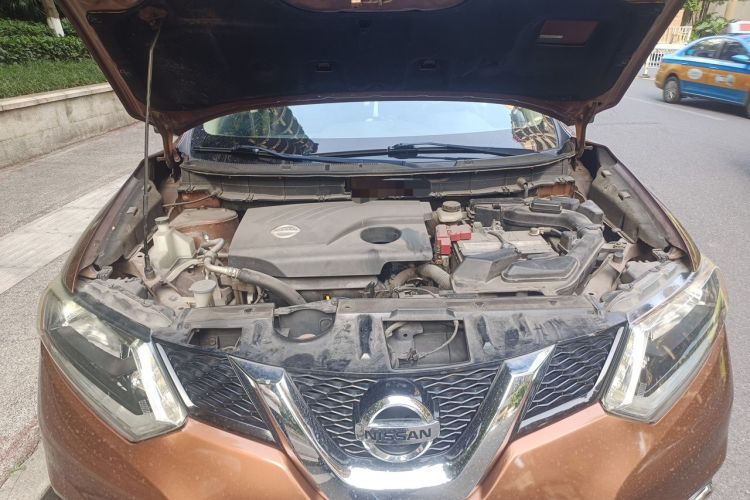 Used Nissan X-Trail 2014 2.0L CVT Comfort Edition 2WD Engine Bay