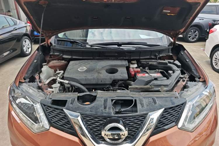 Used Nissan X-Trail 2014 2.0L CVT Smart Edition 2WD Engine Bay