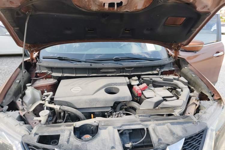 Used Nissan X-Trail 2014 2.0L CVT Comfort Edition 2WD Engine Bay