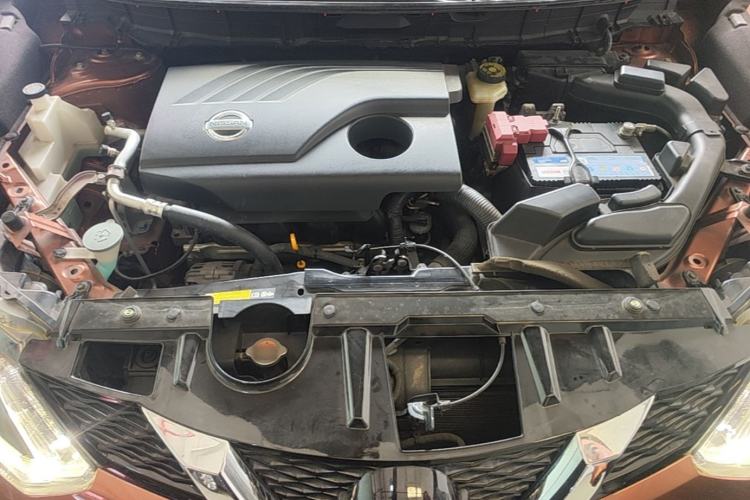 Used Nissan X-Trail 2014 2.0L CVT Smart Edition 2WD Engine Bay