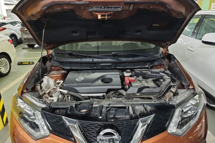 Used Nissan X-Trail 2014 2.0L CVT Comfort Edition 2WD Engine Bay