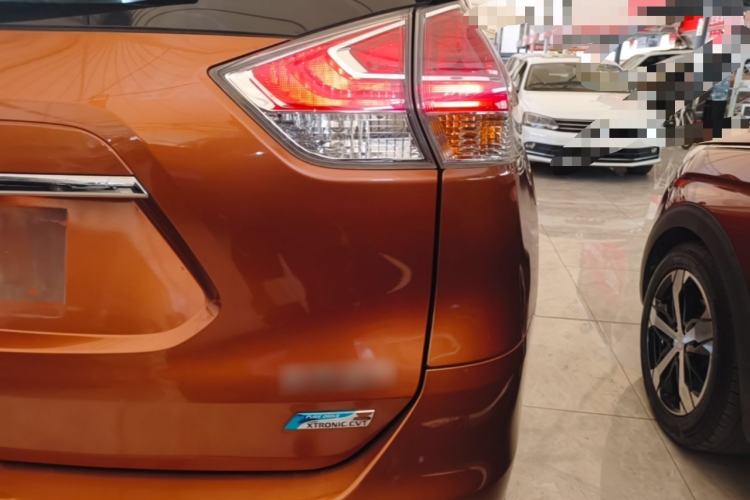 Used Nissan X-Trail 2014 2.0L CVT Comfort Edition 2WD Exterior 3