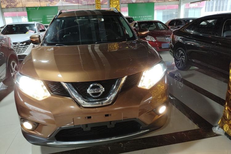Used Nissan X-Trail 2014 2.5L CVT Leading Edition 4WD Front