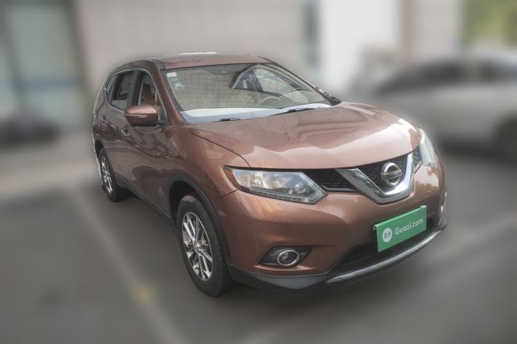 Used Nissan X-Trail 2014 2.0L CVT Comfort Edition 2WD Front Right 45 Deg