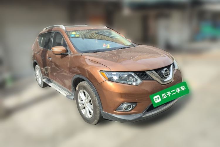 Used Nissan X-Trail 2014 2.5L CVT Leading Edition 4WD Front Right 45 Deg