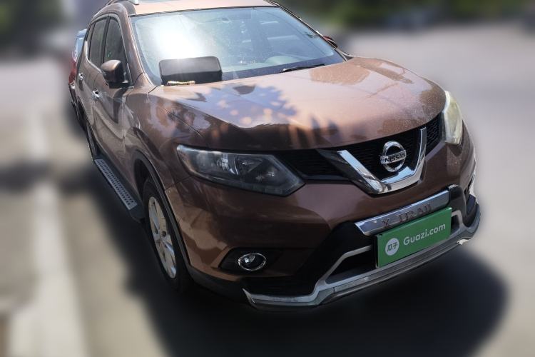 Used Nissan X-Trail 2014 2.0L CVT Comfort Edition 2WD Front Right 45 Deg