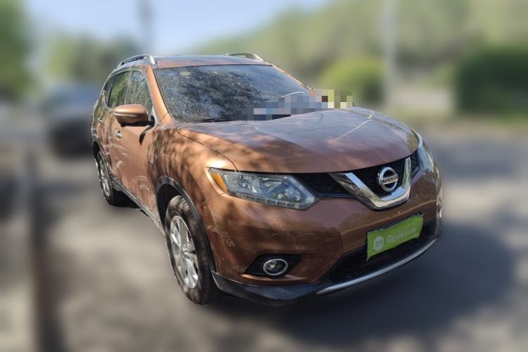 Used Nissan X-Trail 2014 2.5L CVT Luxury Edition 4WD Front Right 45 Deg