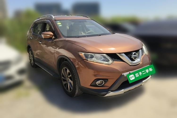 Used Nissan X-Trail 2014 2.5L CVT Ultimate Edition 4WD Front Right 45 Deg