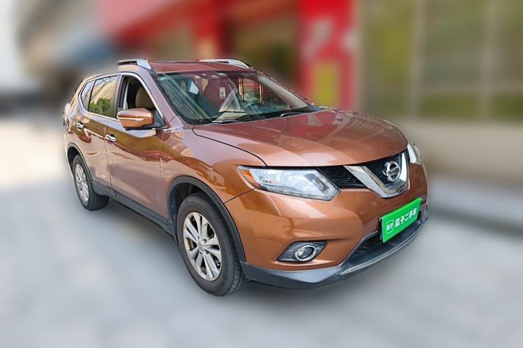 Used Nissan X-Trail 2014 2.5L CVT Luxury Edition 4WD Front Right 45 Deg