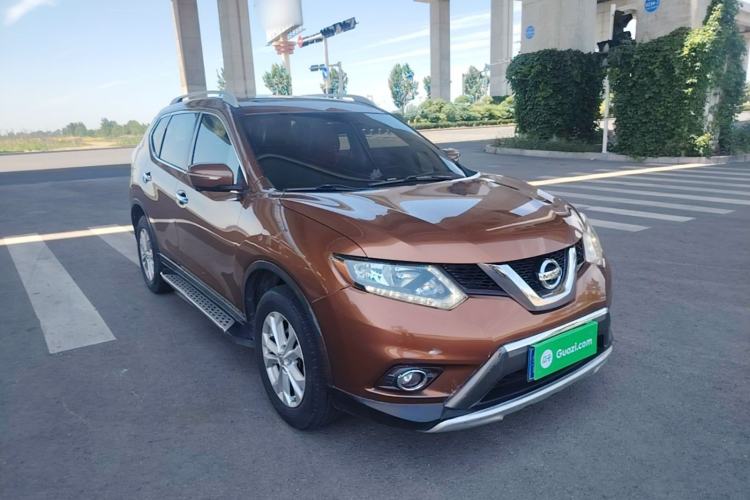 Used Nissan X-Trail 2014 2.0L CVT Comfort Edition 2WD Front Right 45 Deg